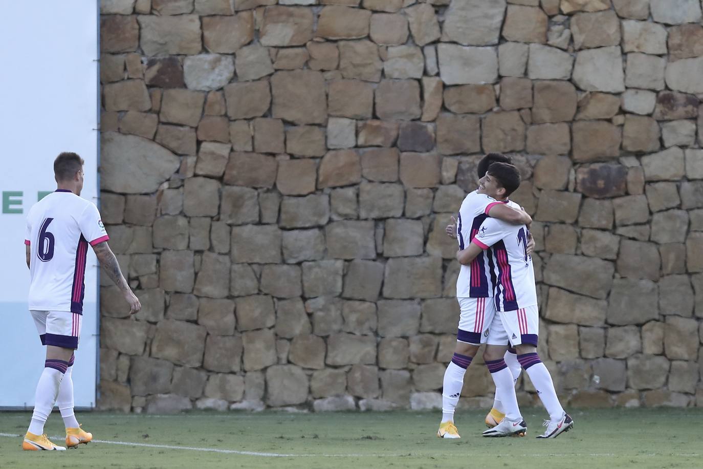 El Real Valladolid ha goleado esta tarde al Granada en el segundo partido amistoso de la pretemporada. 