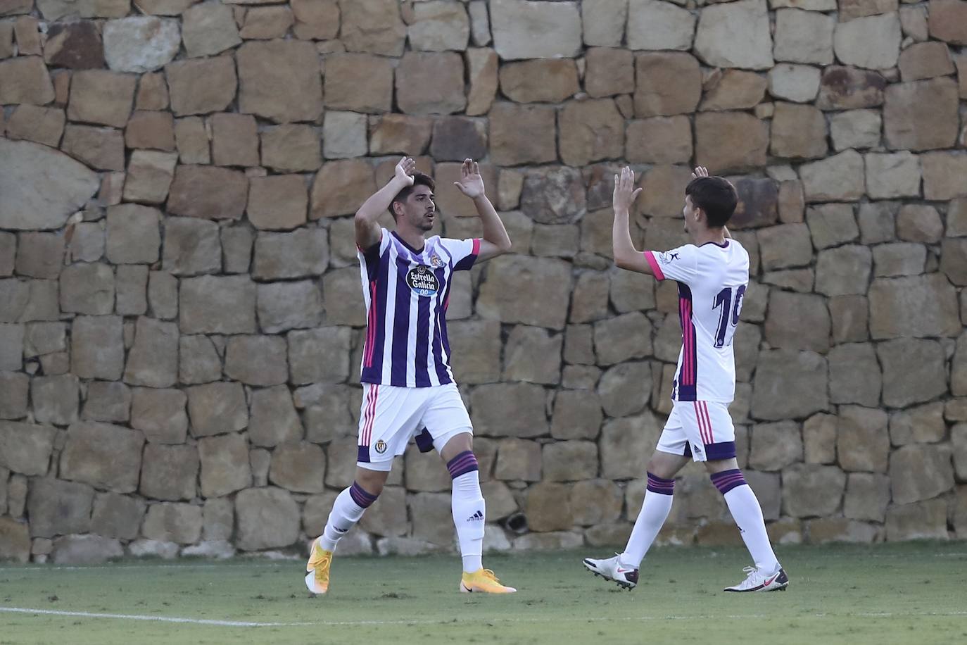 El Real Valladolid ha goleado esta tarde al Granada en el segundo partido amistoso de la pretemporada. 
