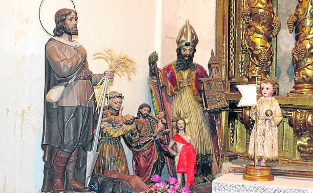 Imaginería en el templo de la Natividad.