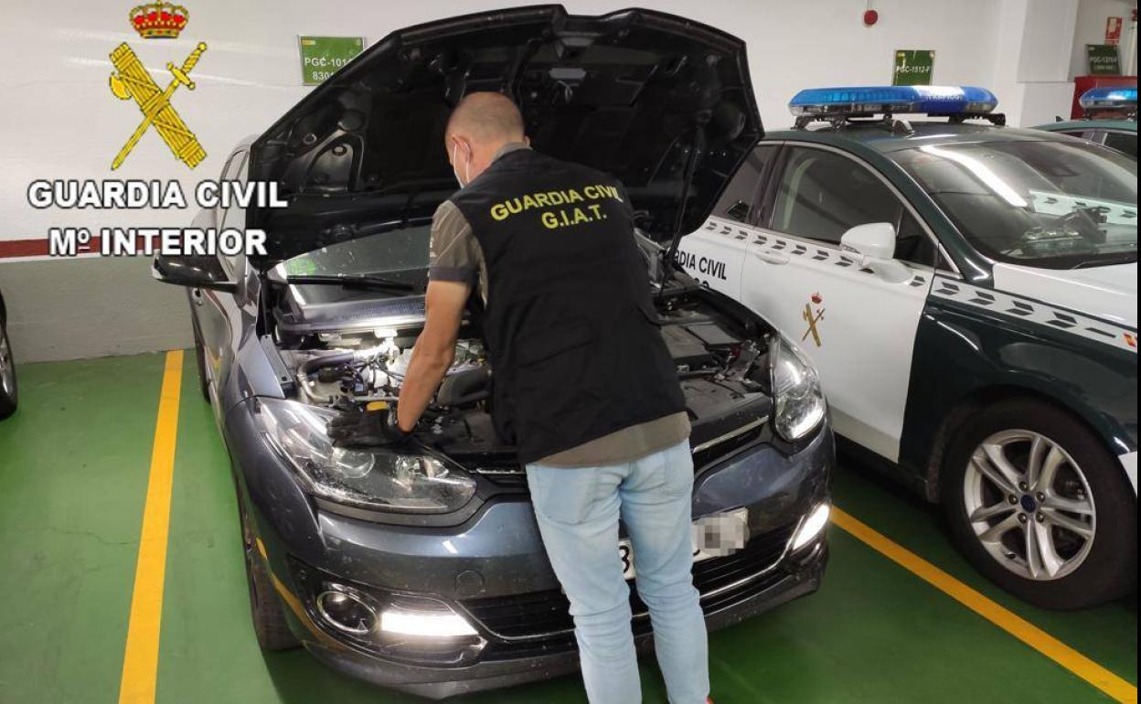 Imagen del vehículo del detenido por la Guardia Civil. 