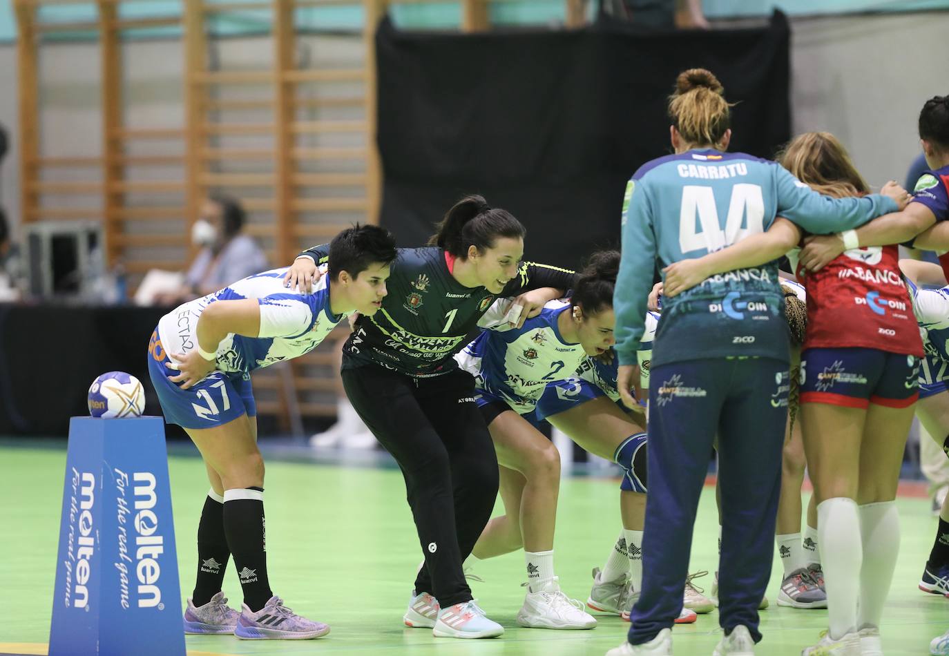 El equipo vallisoletano, que se medirá al Elche en la siguiente ronda, fuerza la prórroga y se impone a Guardes por 34-31