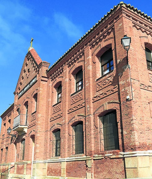 Edificio de las antiguas escuelas.