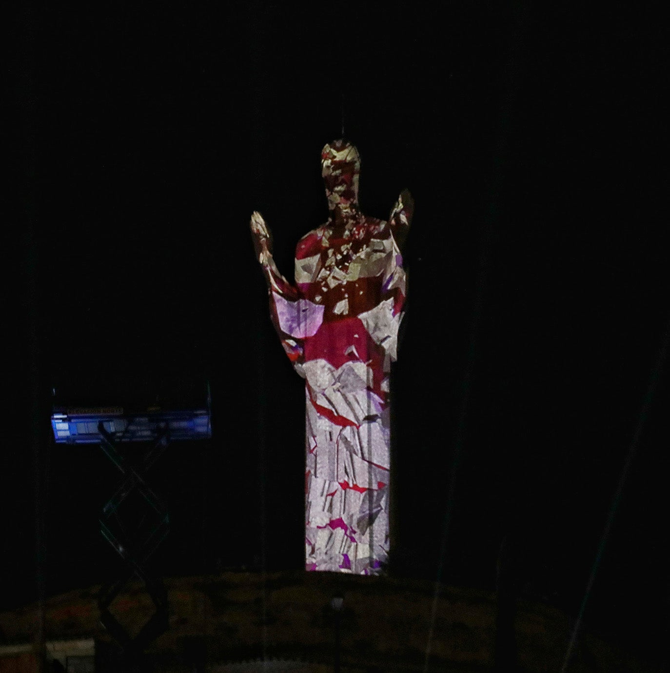 Videomapping en el Cristo del Otero.