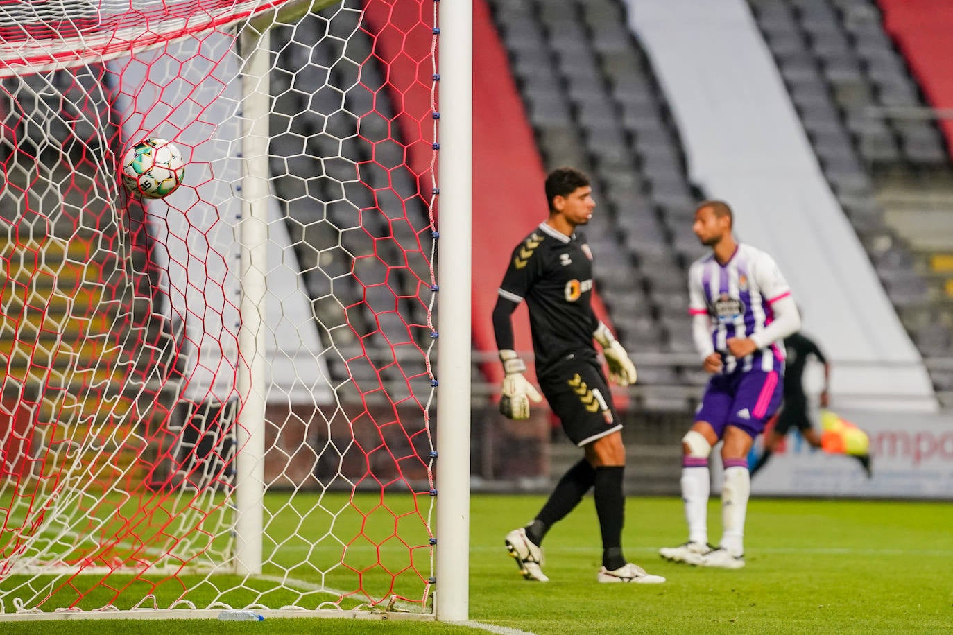 El cansancio acabó de nuevo pasando factura a un Pucela que solo hizo dos cambios y que ofreció momentos de muy buen fútbol