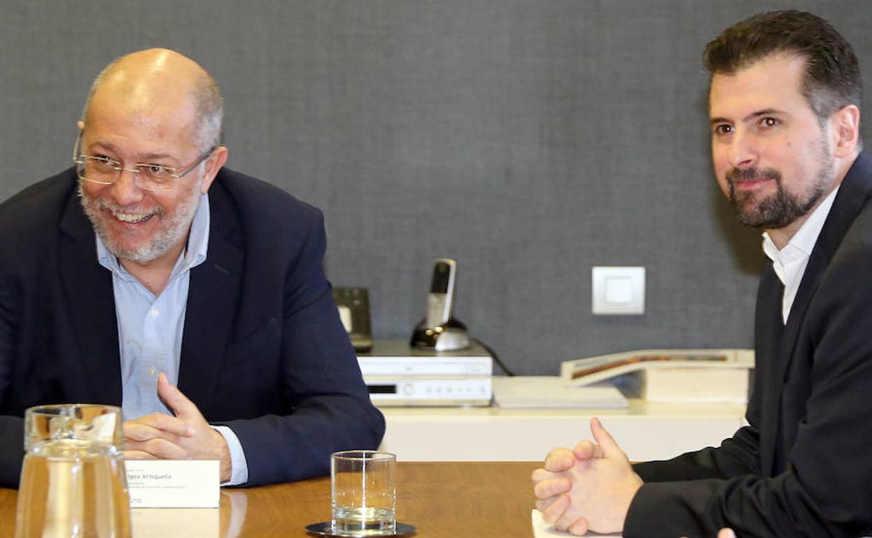 Francisco Igea y Luis Tudanca, en un encuentro en la sede de la Junta en plena crisis del coronavirus.