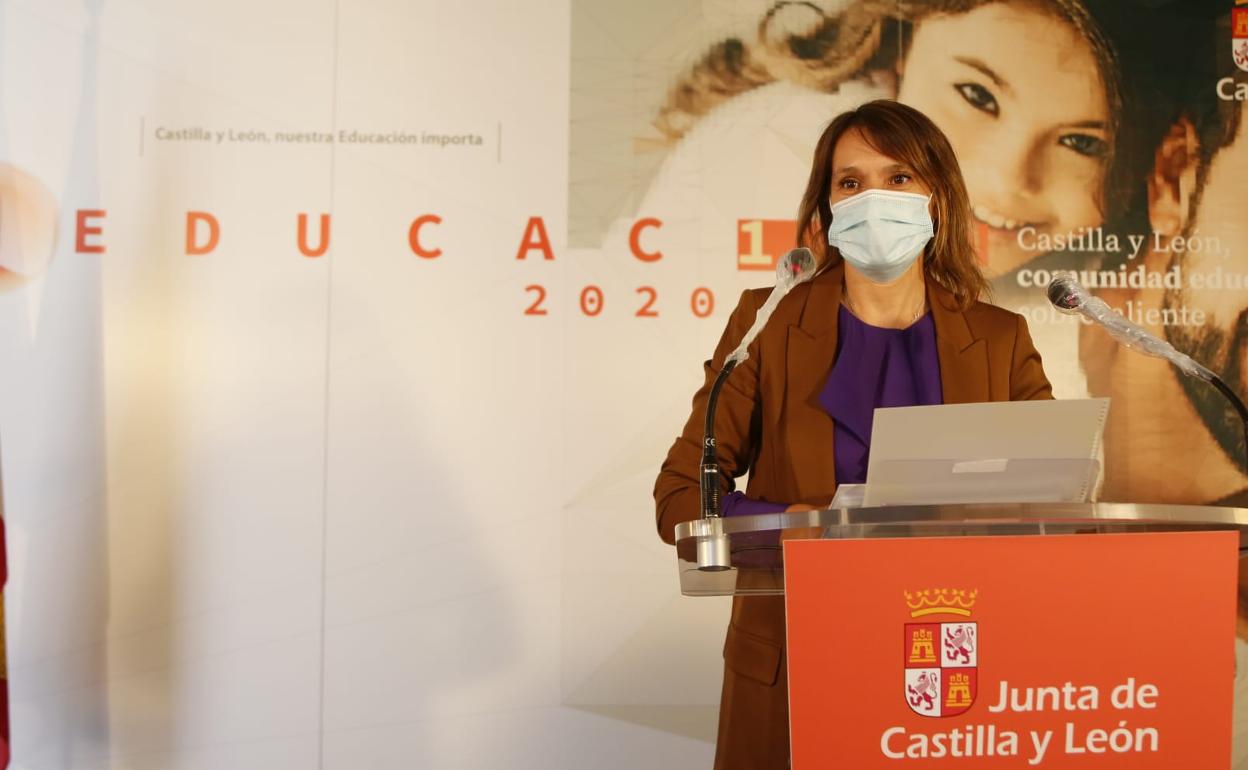 La consejera de Educación de la Junta de Castilla y León, Rocío Lucas, en un momento de su intervención esta mañana.