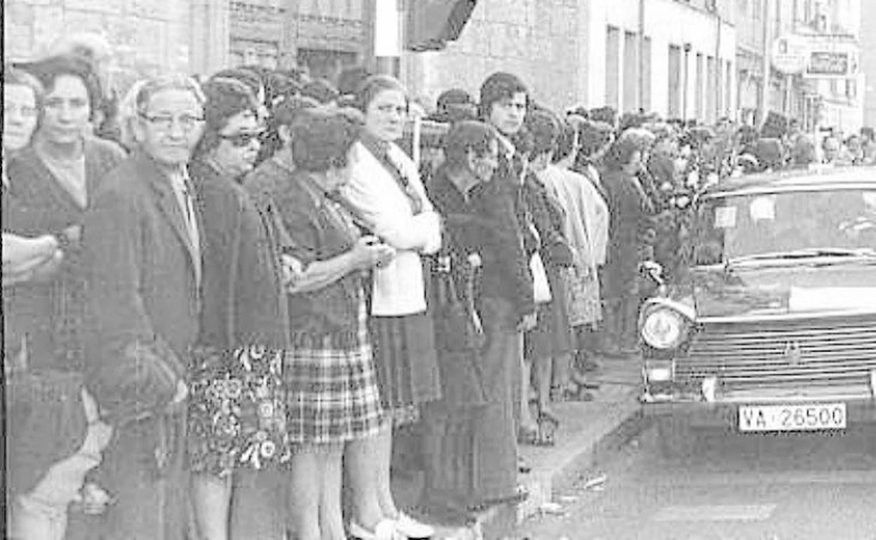 Entierro de la pequeña atropellada.