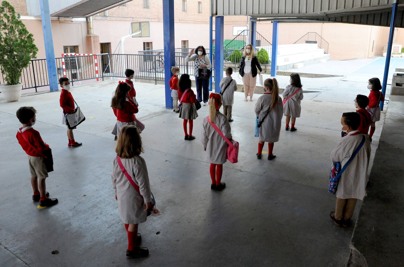 Vuelta al cole en el colegio San Juan de la Cruz en Medina del Campo. 