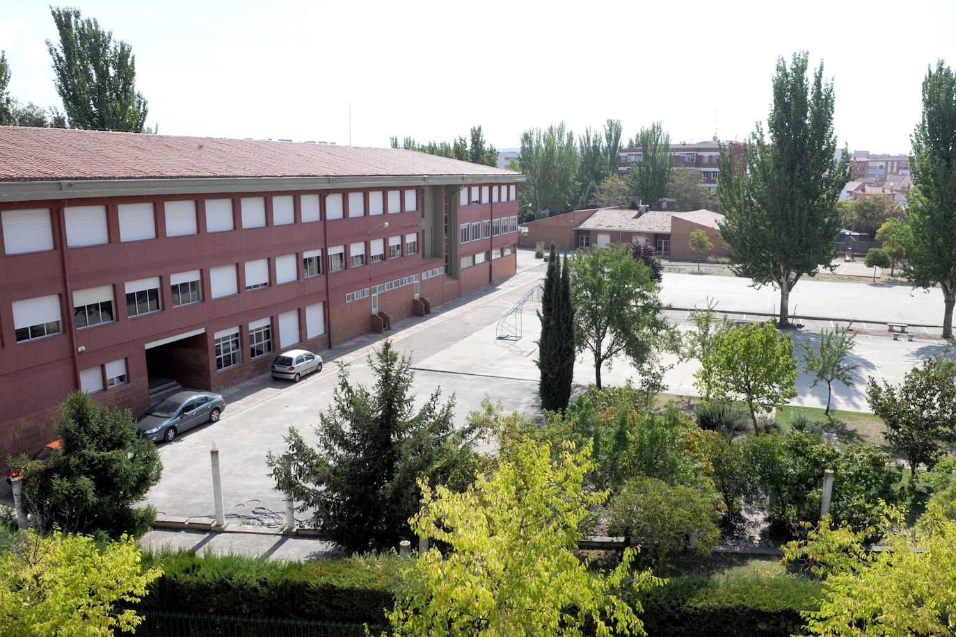Vista general del colegio Antonio Machado, ubicado en el barrio de la Pilarica de Valladolid. 