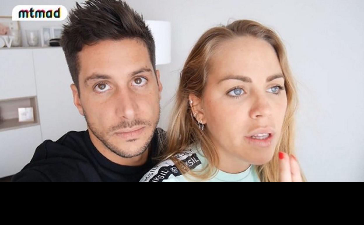 Jorge y Yoli Claramonte, mientras esperan el resultado de la prueba de embarazo. 
