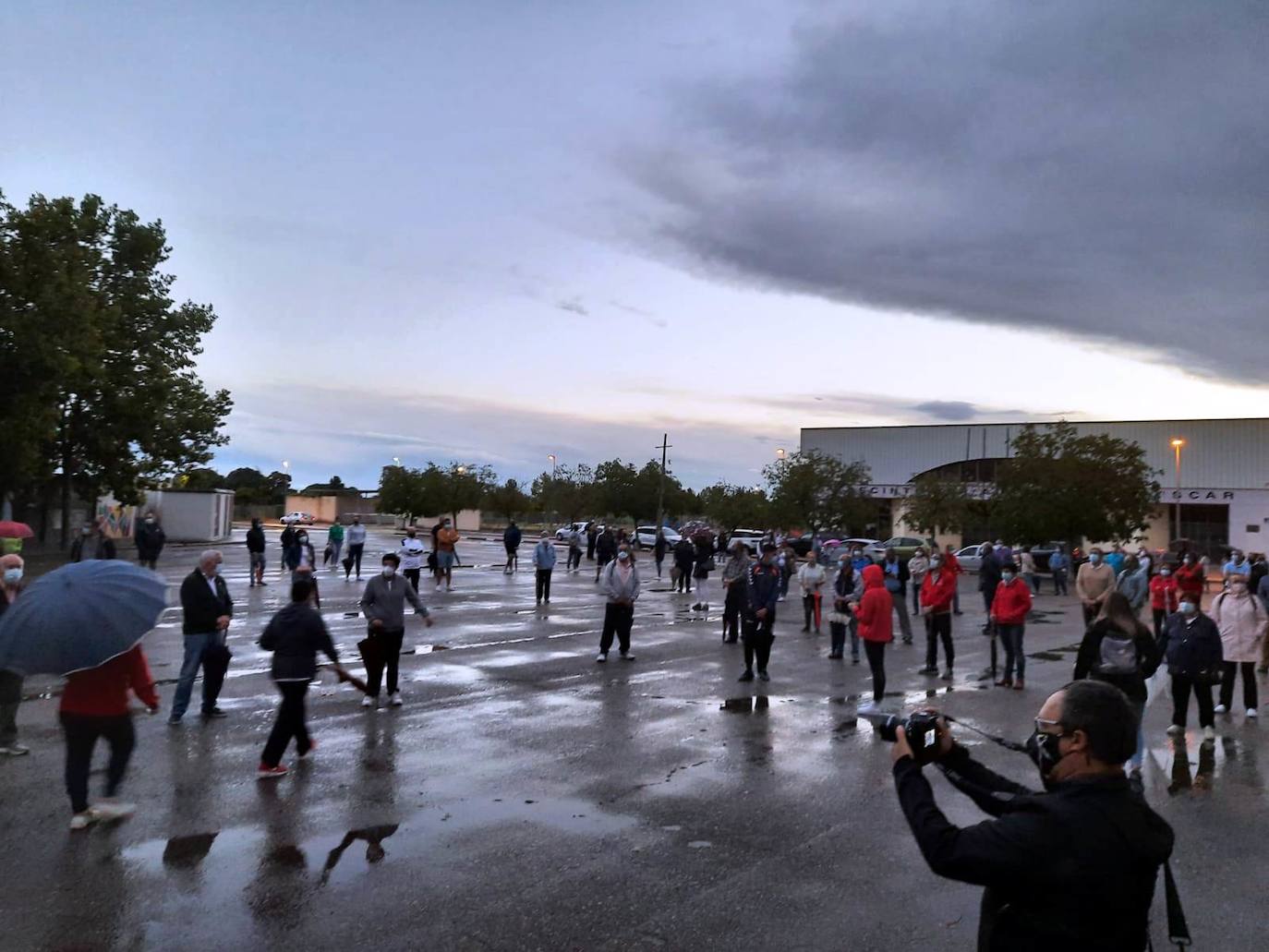 Concentraciones protesta contra el confinamiento decretado por la Junta en Iscar y Pedrajas de San Esteban. 