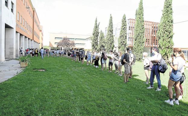 La Junta concede otras 1.700 becas a los universitarios de Castilla y León