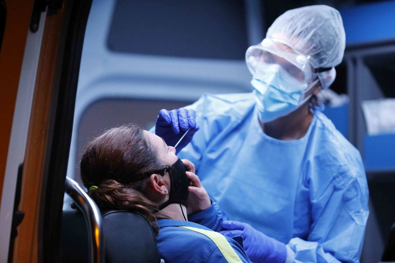 Se espera que más de 2.000 personas se sometan a las pruebas. 