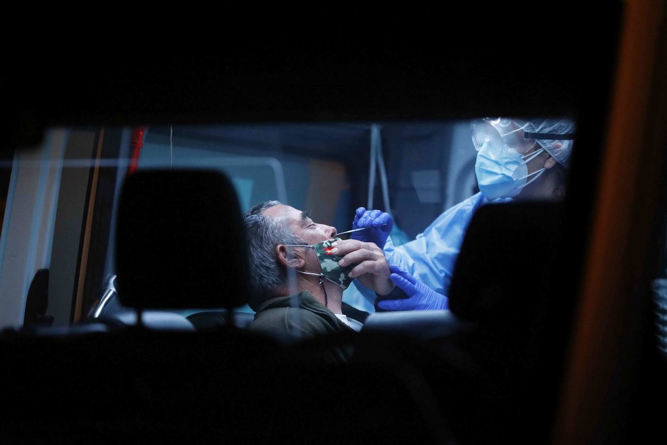 Se espera que más de 2.000 personas se sometan a las pruebas. 