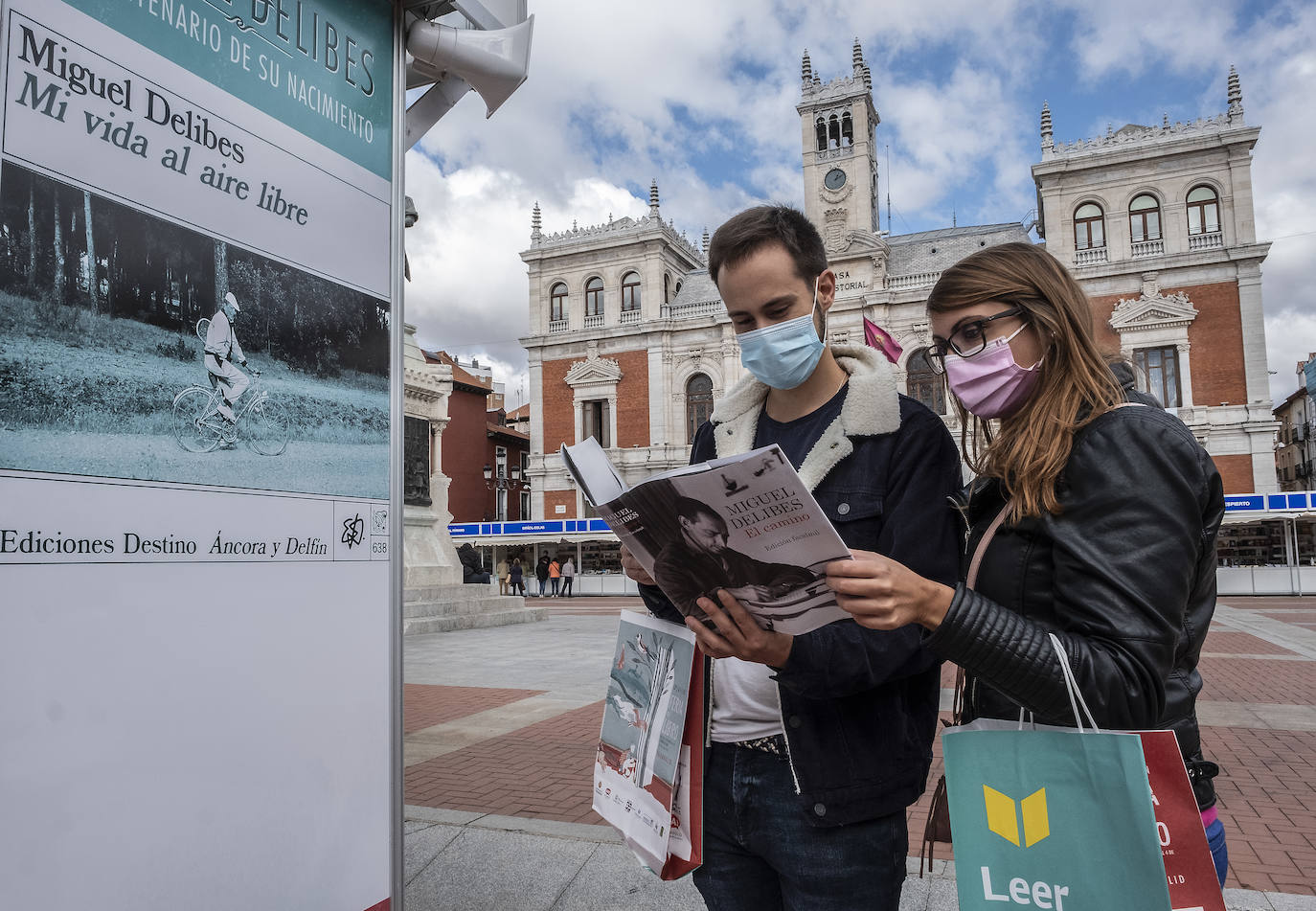 Fotos: Inauguración de la 53ª Feria del Libro de Valladolid