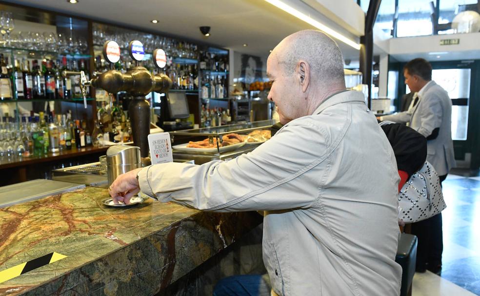 La vuelta a las barras no acaba con la desconfianza