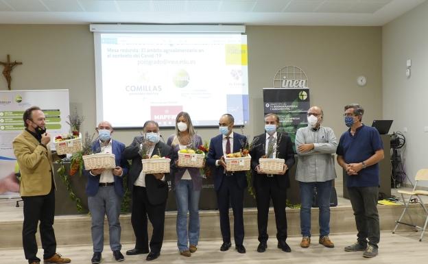 Los participantes en los 'Encuentros Agroalimentarios'.