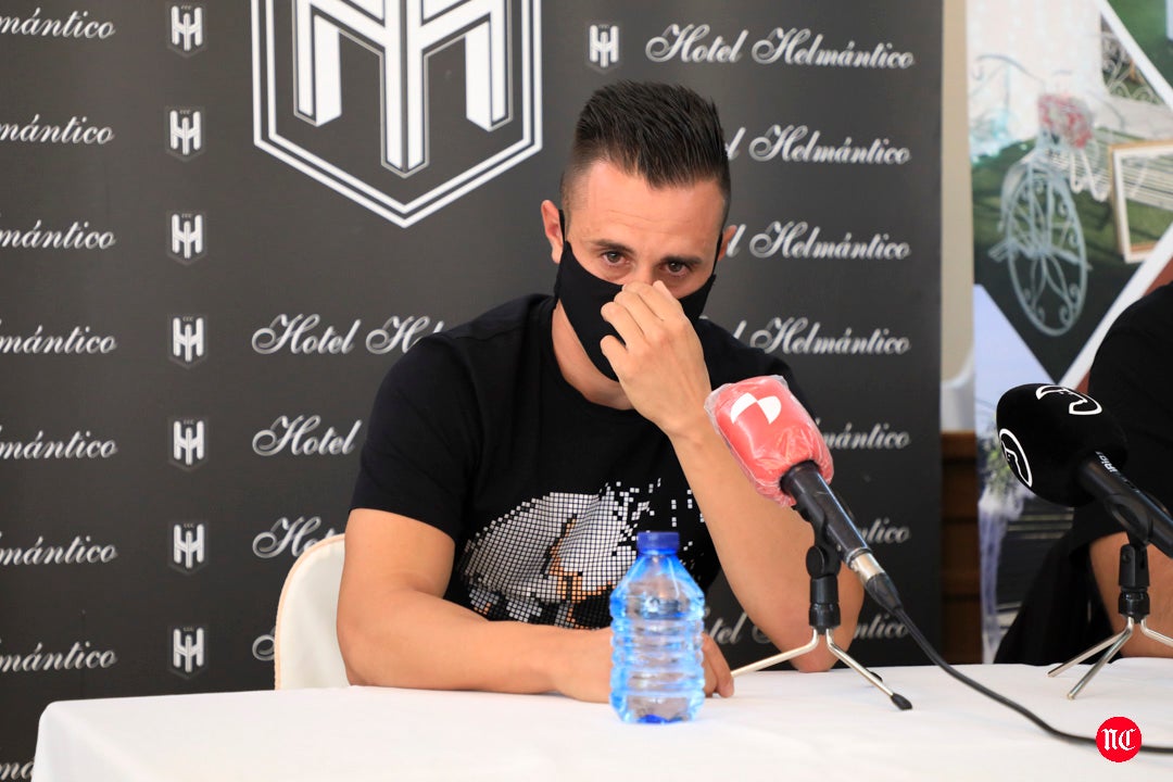 Momento de la rueda de prensa de Piojo