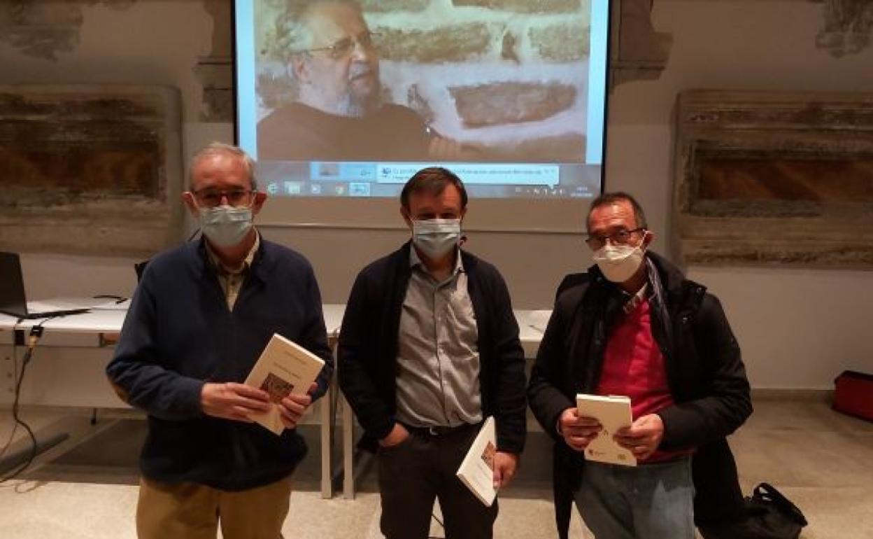 Luis Marigómez, José Manuel Trabado y Tomás Sánchez Santiago, durante la presentación del libro en la Biblioteca Pública de Zamora