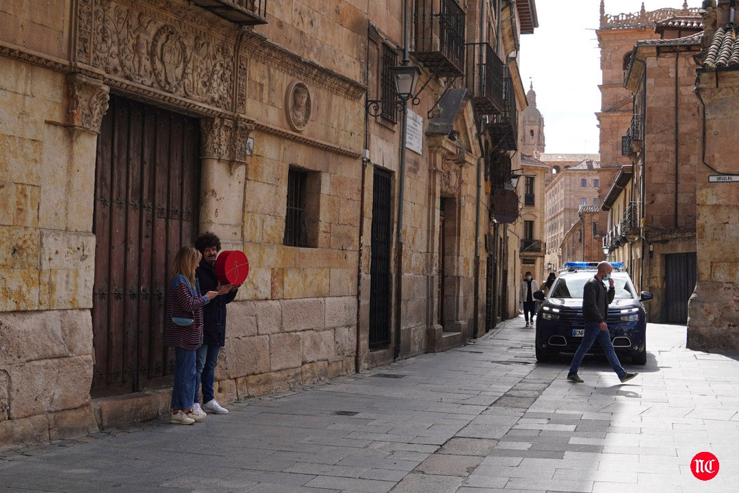 Momento del rodaje de Rutas Bizarras en Salamanca