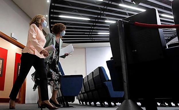 Nadia Calviño y María Jesús Montero