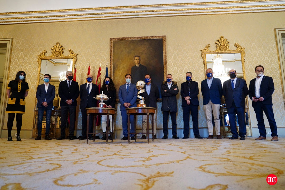 Recepción en el Ayuntamiento de Salamanca al Perfumerías Avenida