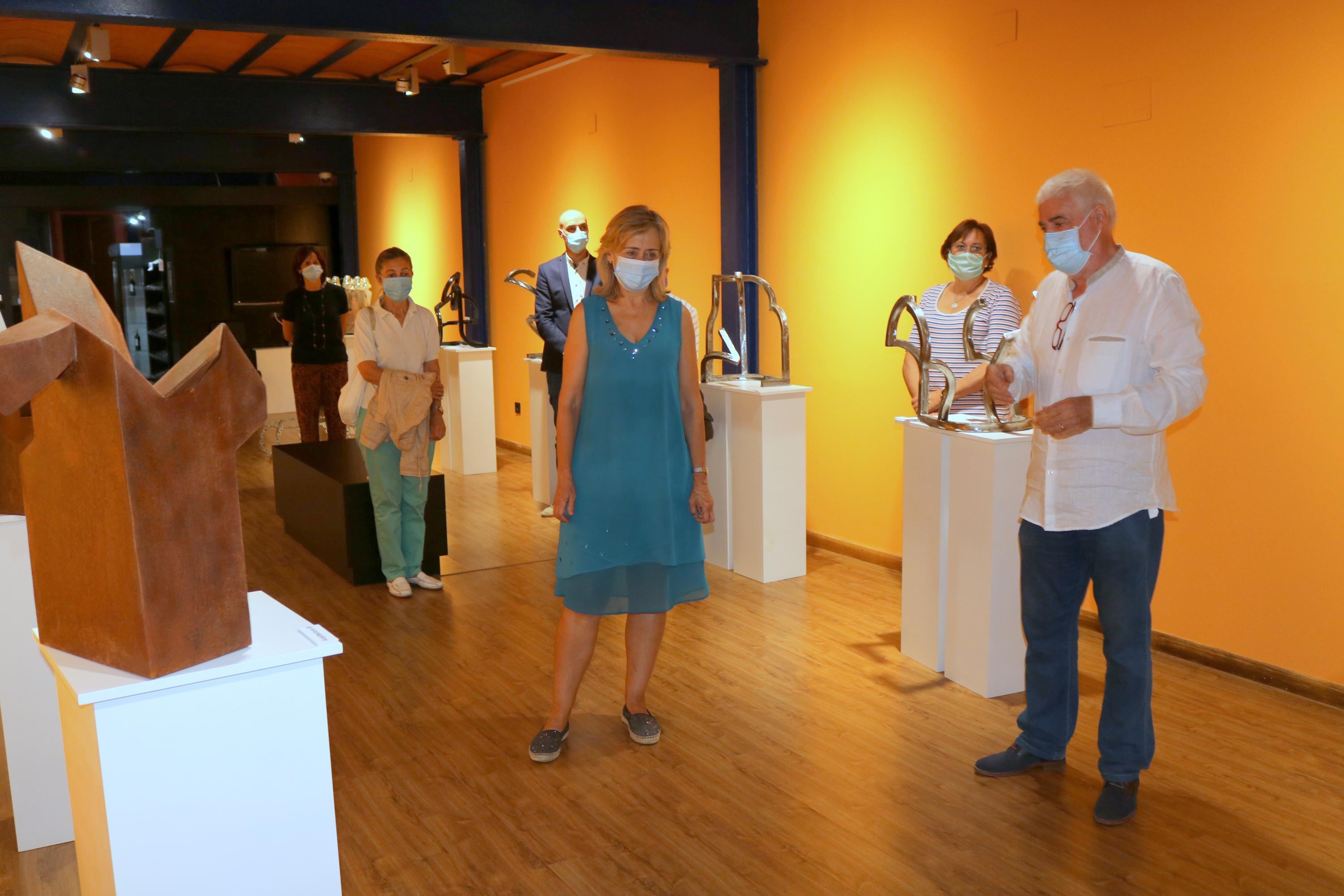 Fotos: El escultor Carlos Mediavilla expone &quot;El Arte y la Vida&quot; en Baltanás