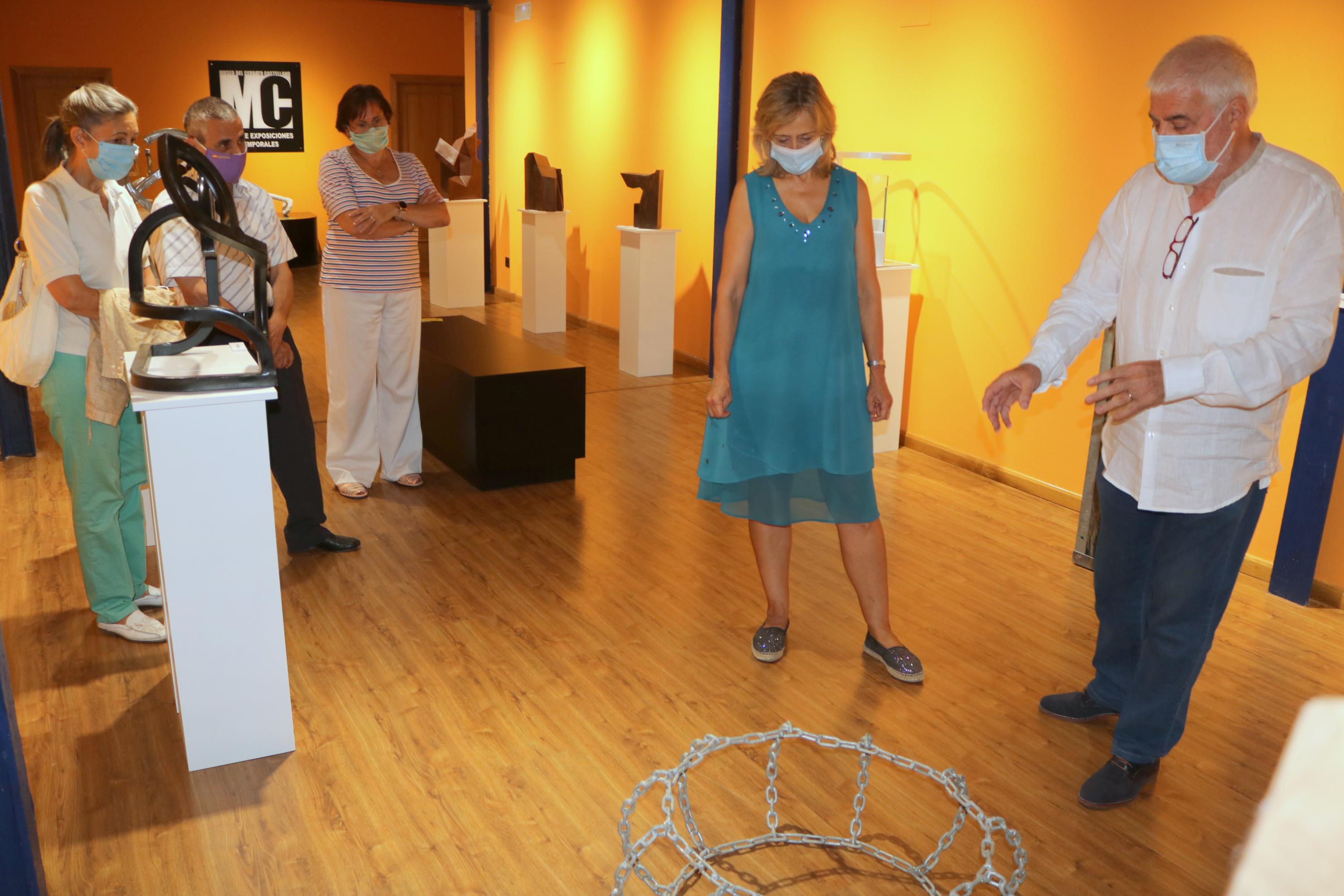 Fotos: El escultor Carlos Mediavilla expone &quot;El Arte y la Vida&quot; en Baltanás