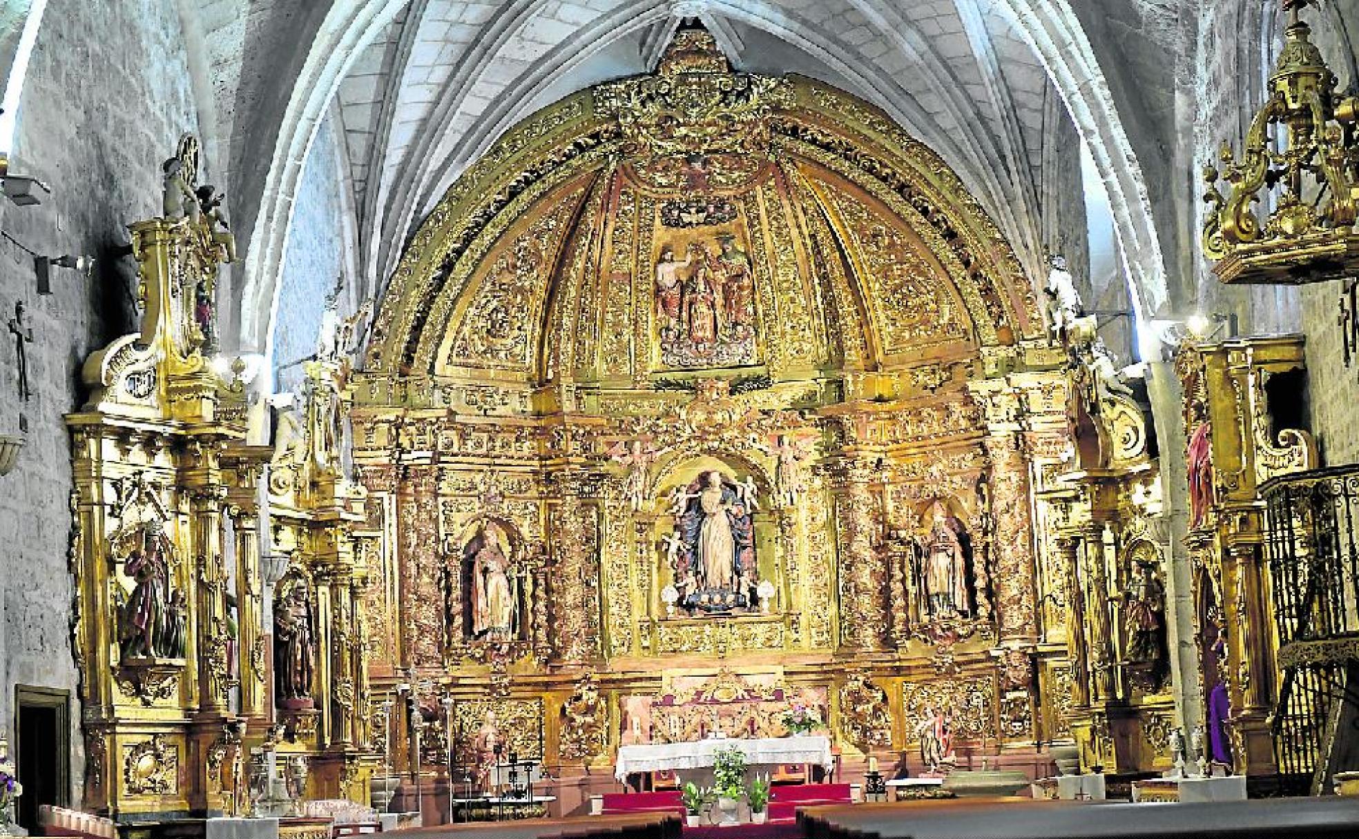 Interior de la Iglesia de Nuestra Señora de la Asunción. 