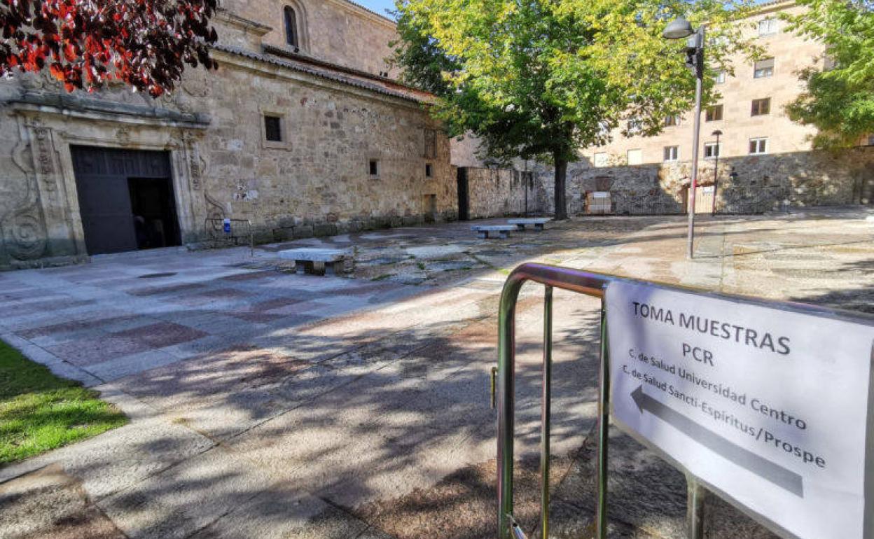 Local de la iglesia habilitado para la toma de muestras.