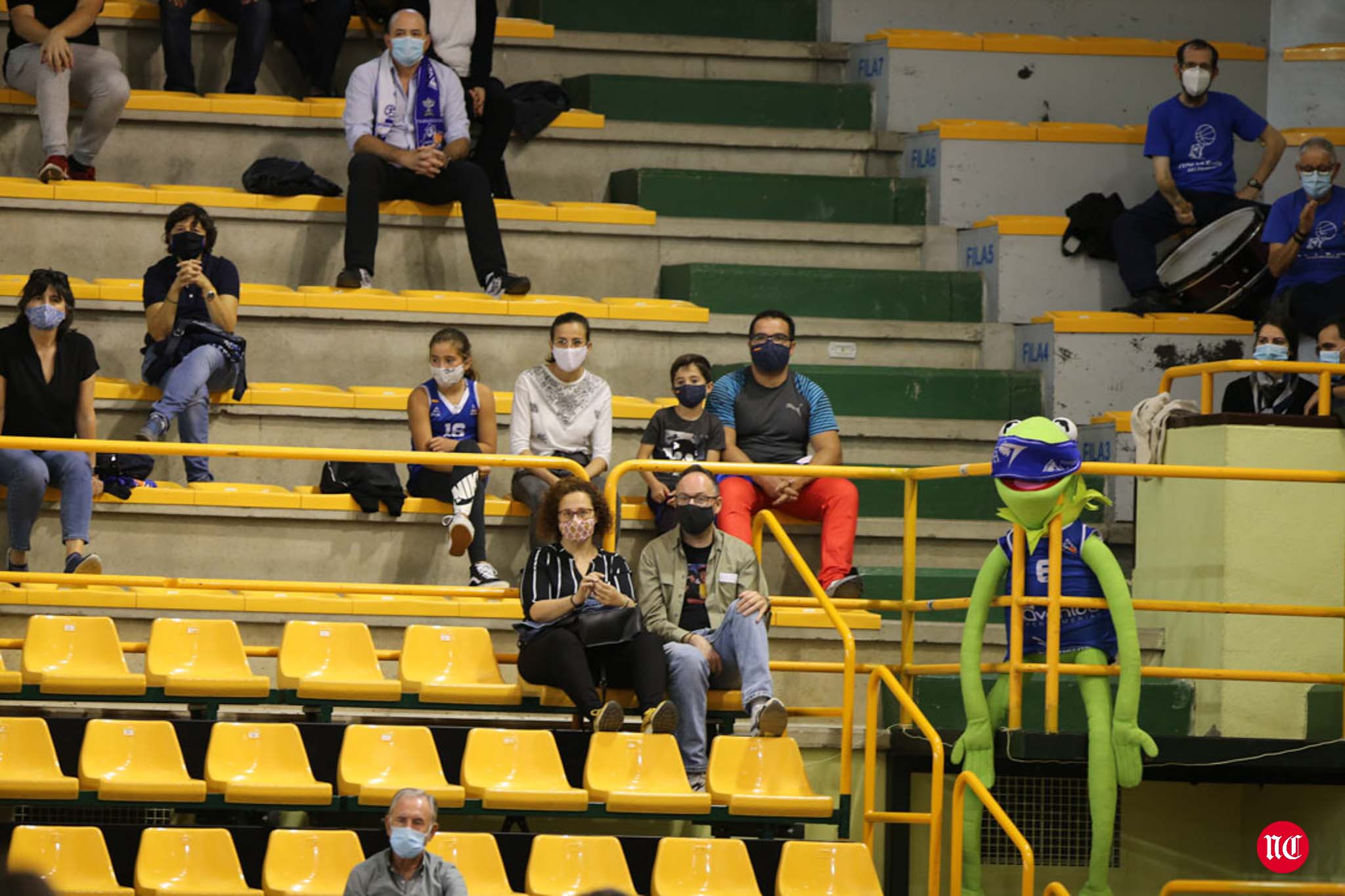 Aficionados del CB Perfumerías Avenida