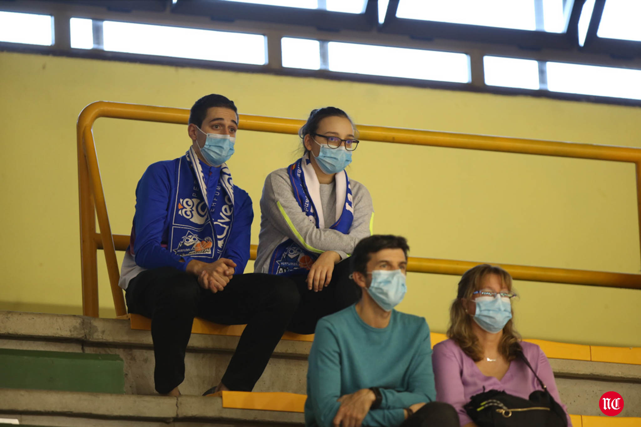 Aficionados del CB Perfumerías Avenida