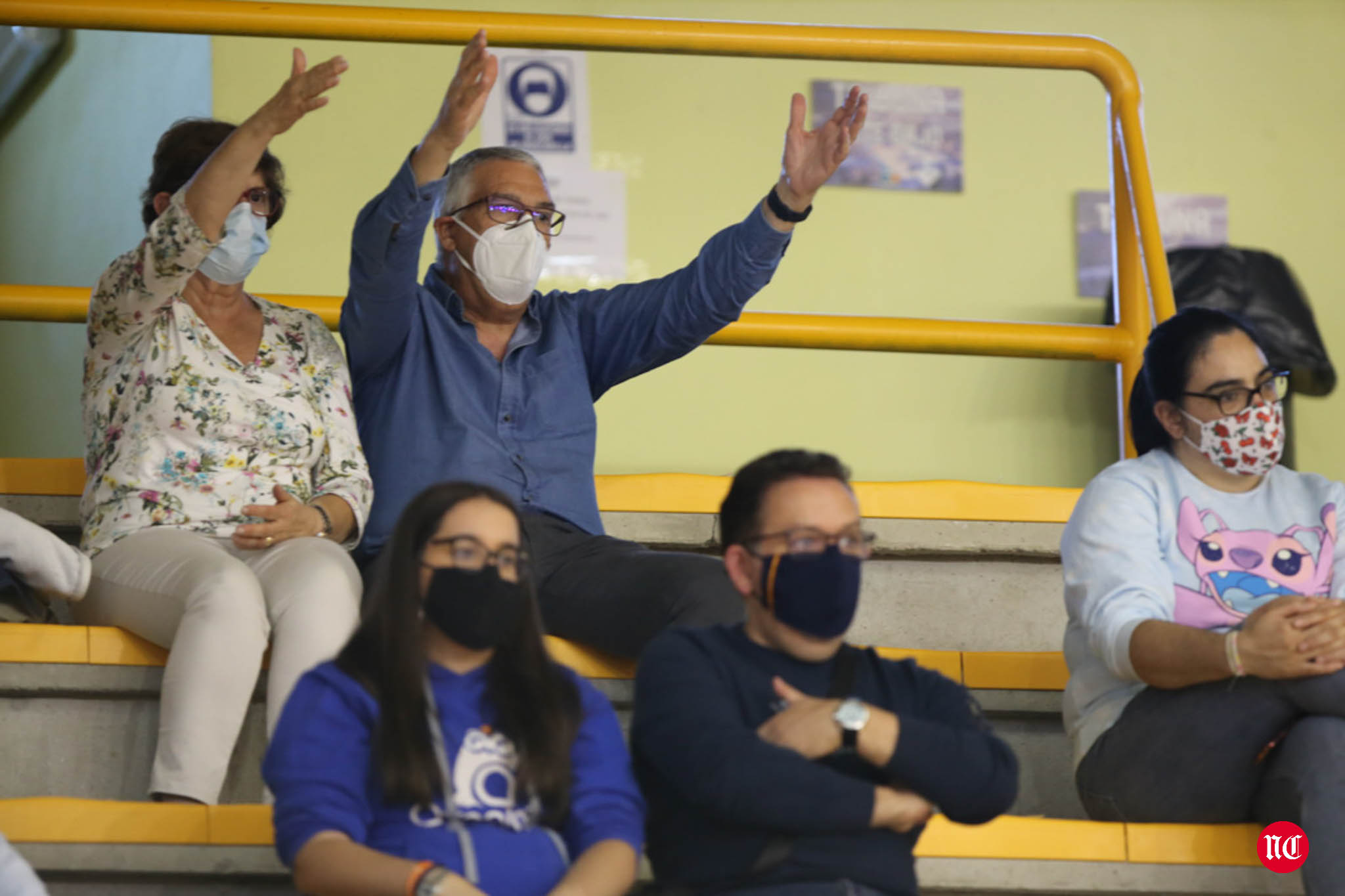 Aficionados del CB Perfumerías Avenida