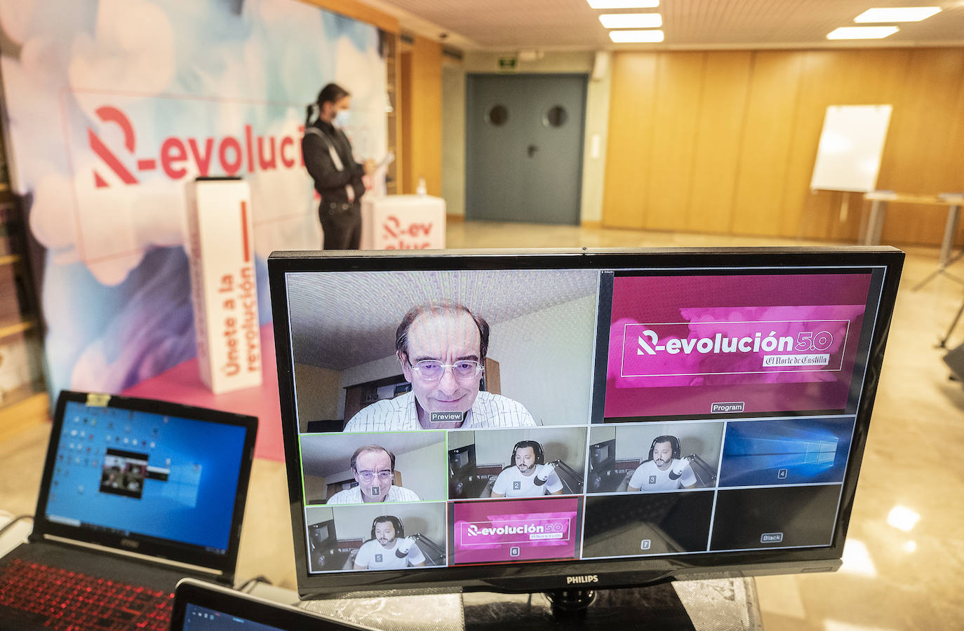 Con un nuevo formato 'on line' y completamente gratuito en el que todos los lectores de El Norte de Castilla podrán seguir las jornadas que se celebrarán los días 13, 14 y 15 | La jornada inaugural ha contado con la participación de Pedro Meseguer, del CSIC; Joan Garriga, de Flashtalking España y Xavi Robles, de VIZZ