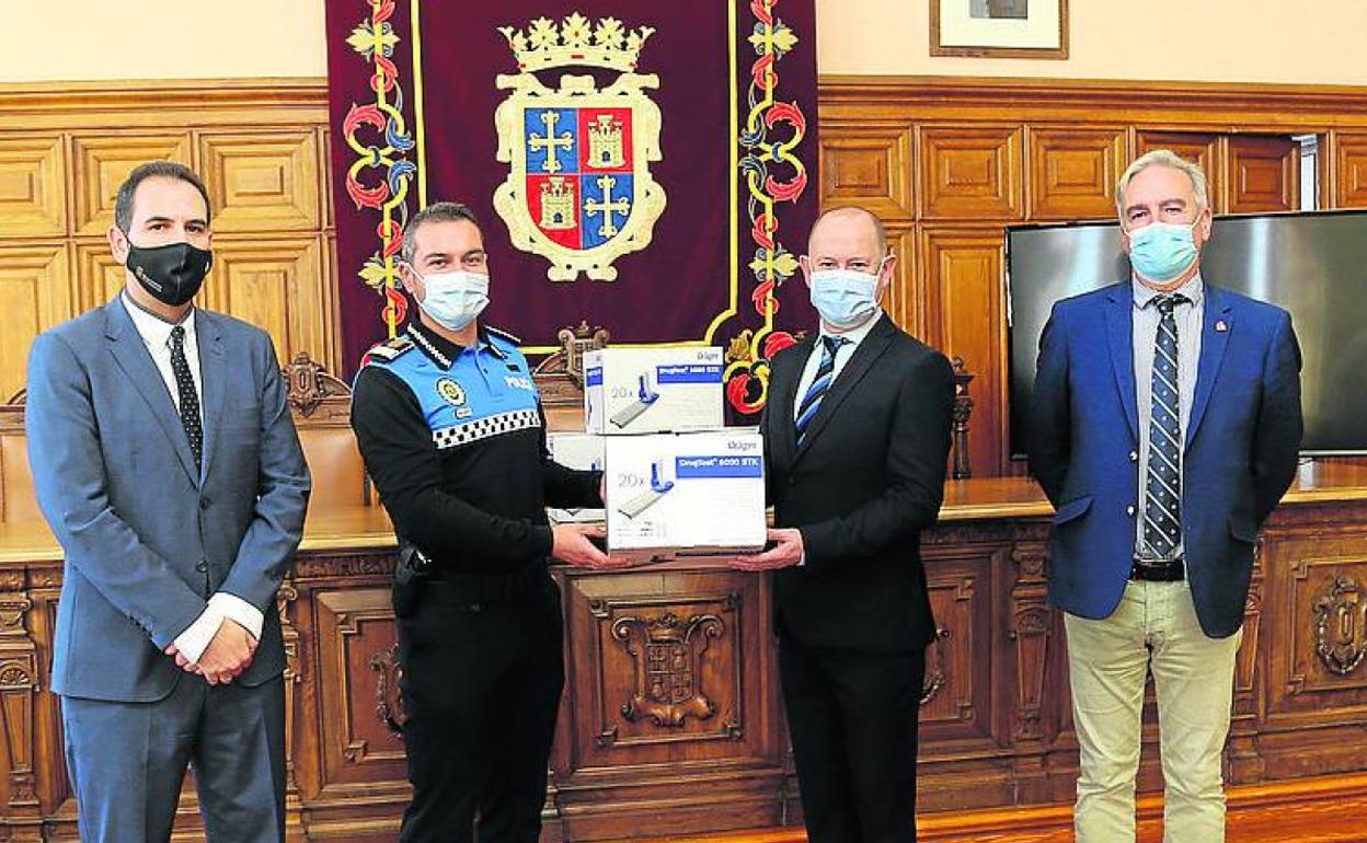 Mario Simón, Juan Manuel González Becerra, Fernando Alonso y Ángel Miguel, en la presentación de los drogotest de este jueves.