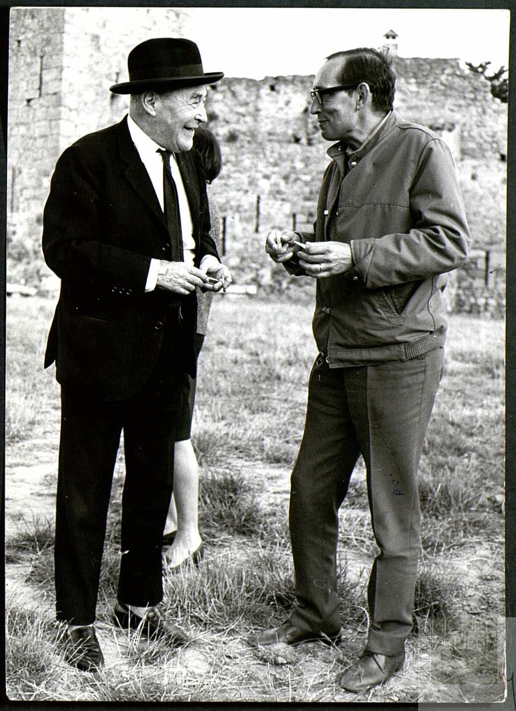 Josep Pla y Miguel Delibes en Palafrugell, en 1969. La admiración mutua entre el catalán y el castellano es evidente.