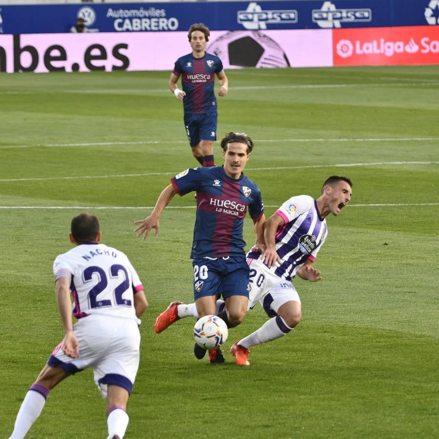 Fotos: EMpate del Real Valladolid en Huesca (2-2)