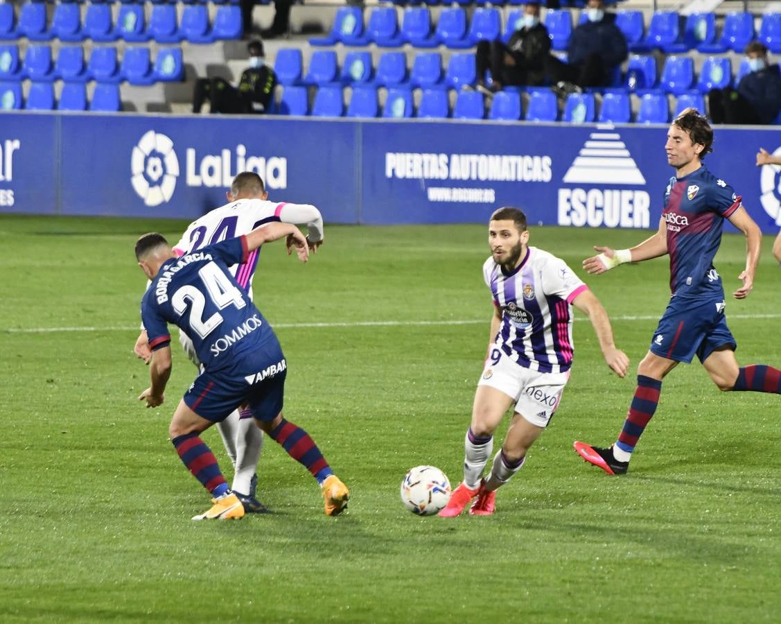 Fotos: EMpate del Real Valladolid en Huesca (2-2)