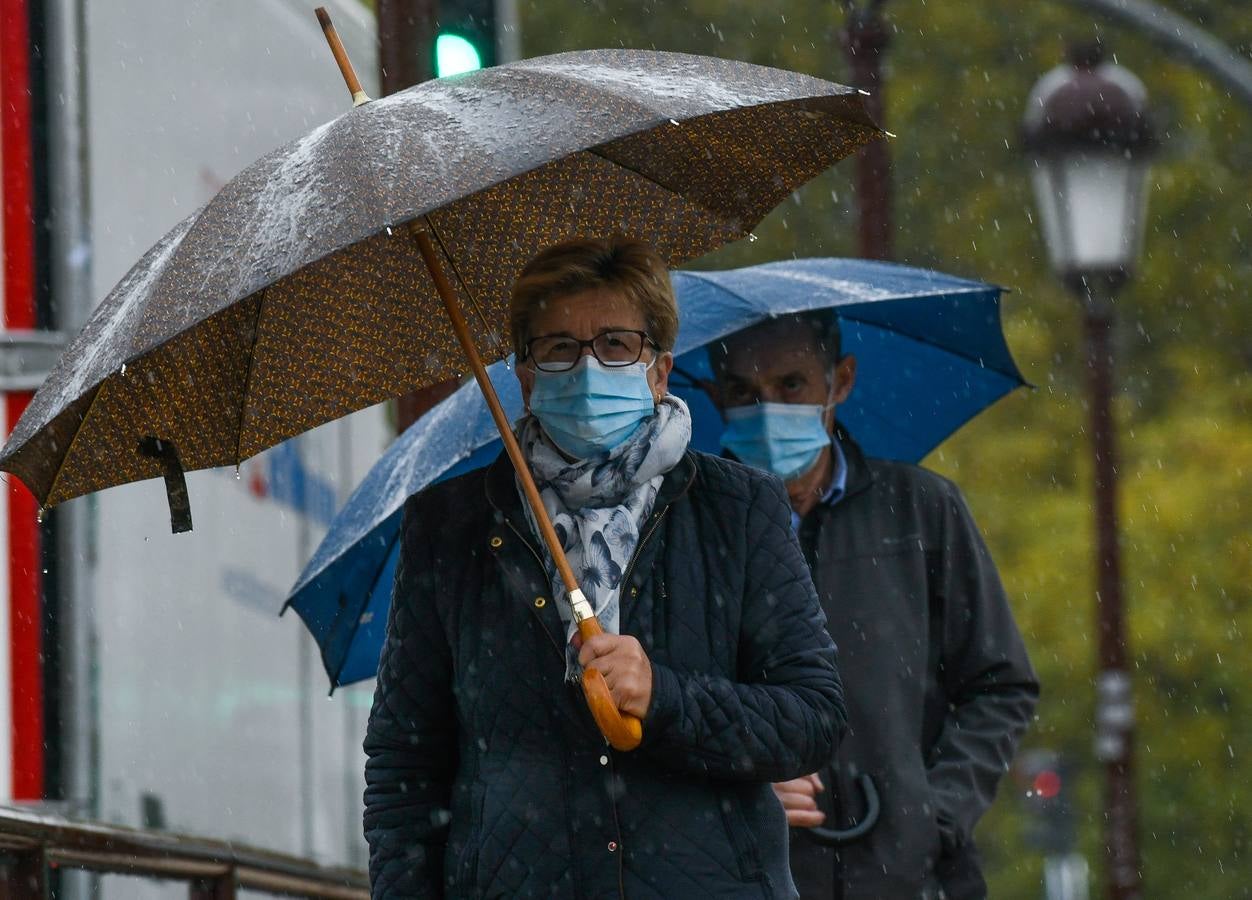 Fotos: Día de lluvia en Valladolid por el paso de la borrasca &#039;Bárbara&#039;