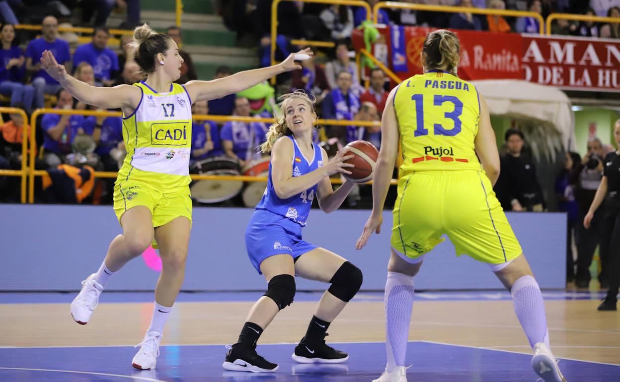 Karlie Samuelson, la pasada temporada ante el Cadí La Seu.. 