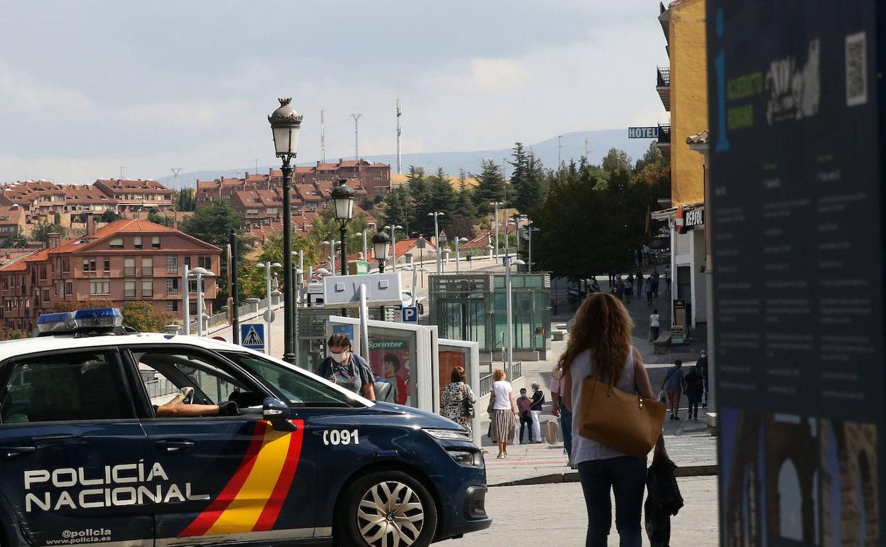 Vehículo de la Policía Nacional. 