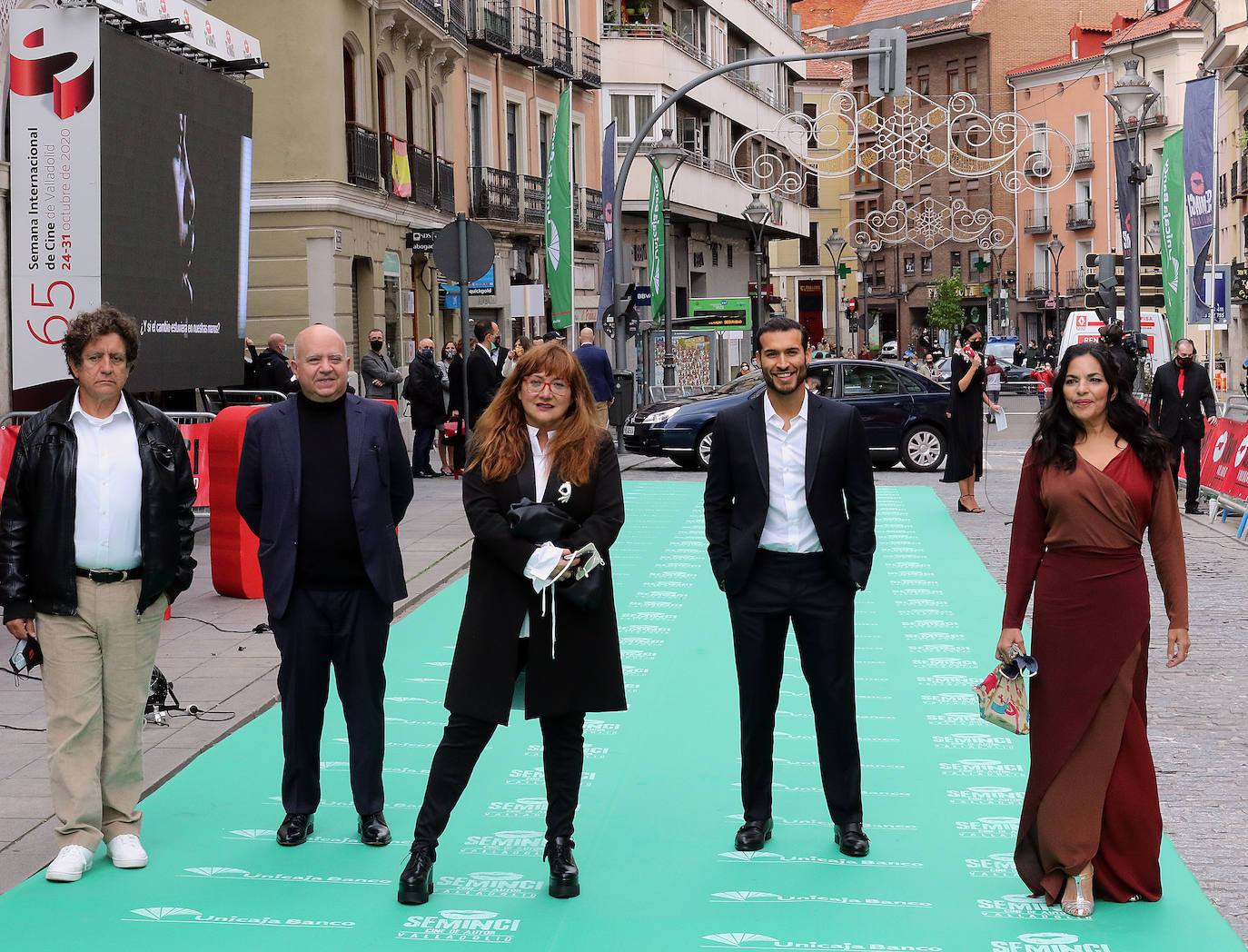 El equipo de 'Nieva en Benidorm': Pedro Casadeblanc, Agustín Almodóvar (productor), Isabel Coixet (directora), Edgard Vittorino y Sarita Choudhury.