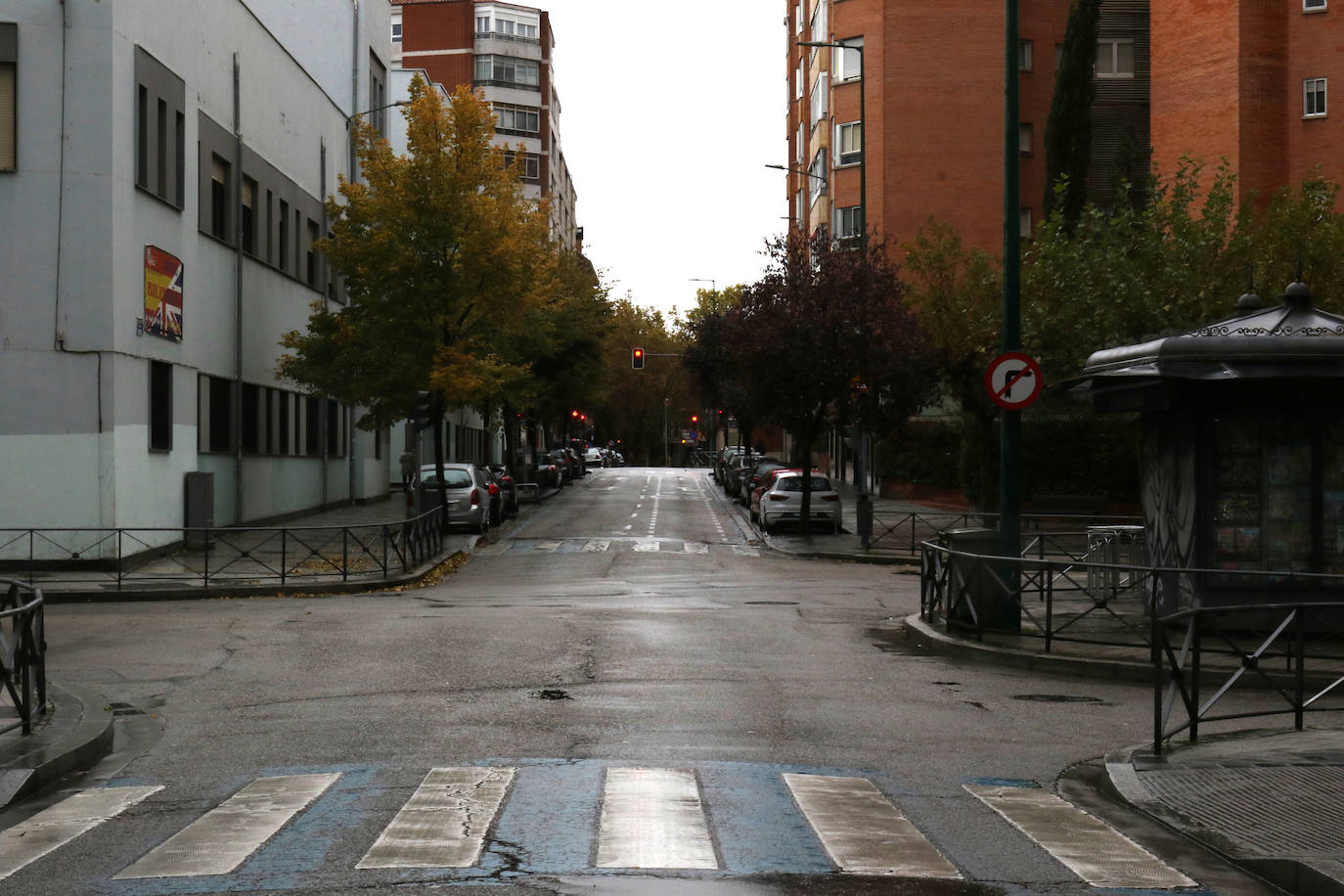 Fotos: Calles casi vacías en Valladolid durante la tarde del domingoqueda