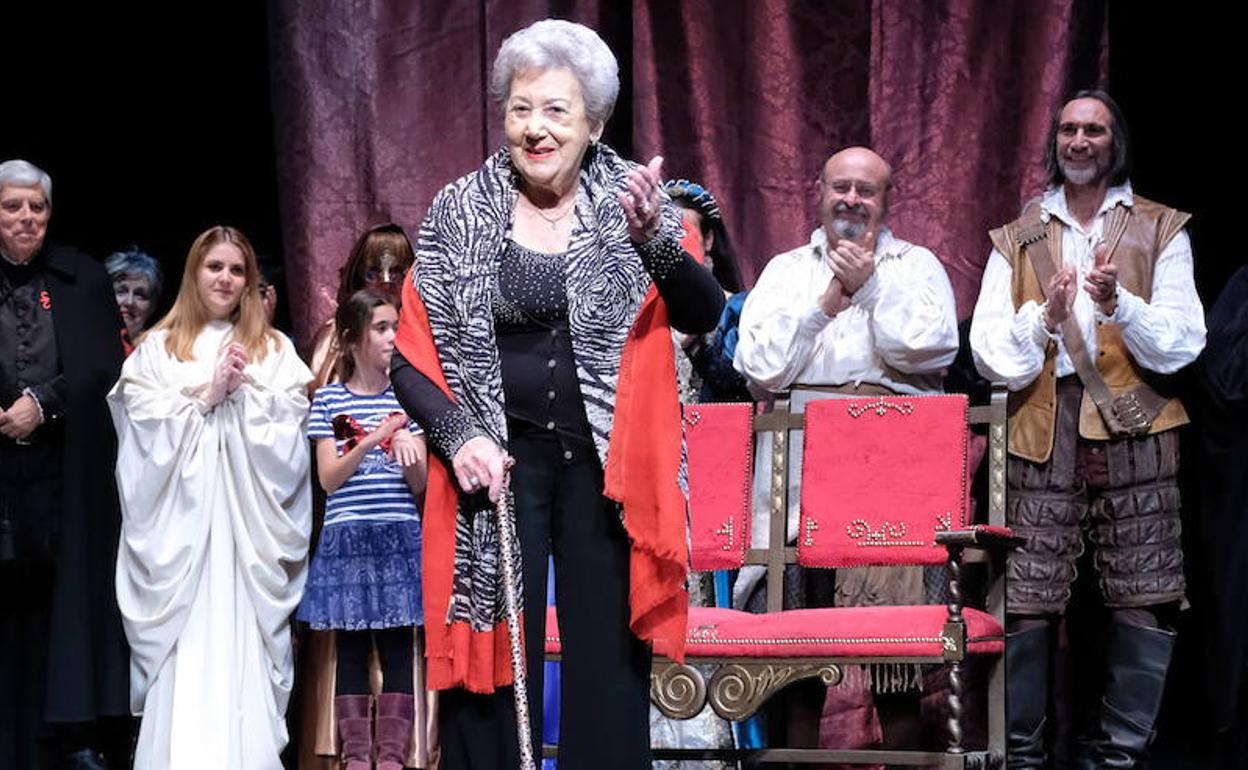 Amelia Legido, durante el homenaje que recibio en el Teatro Zorrilla de Valladolid