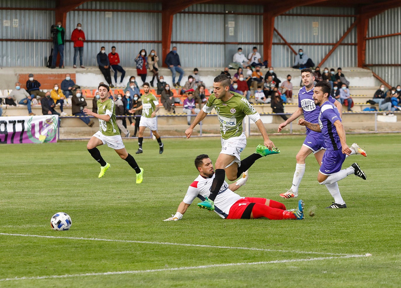 El Palencia Cristo Atlético gana el primer derbi de la temporada.