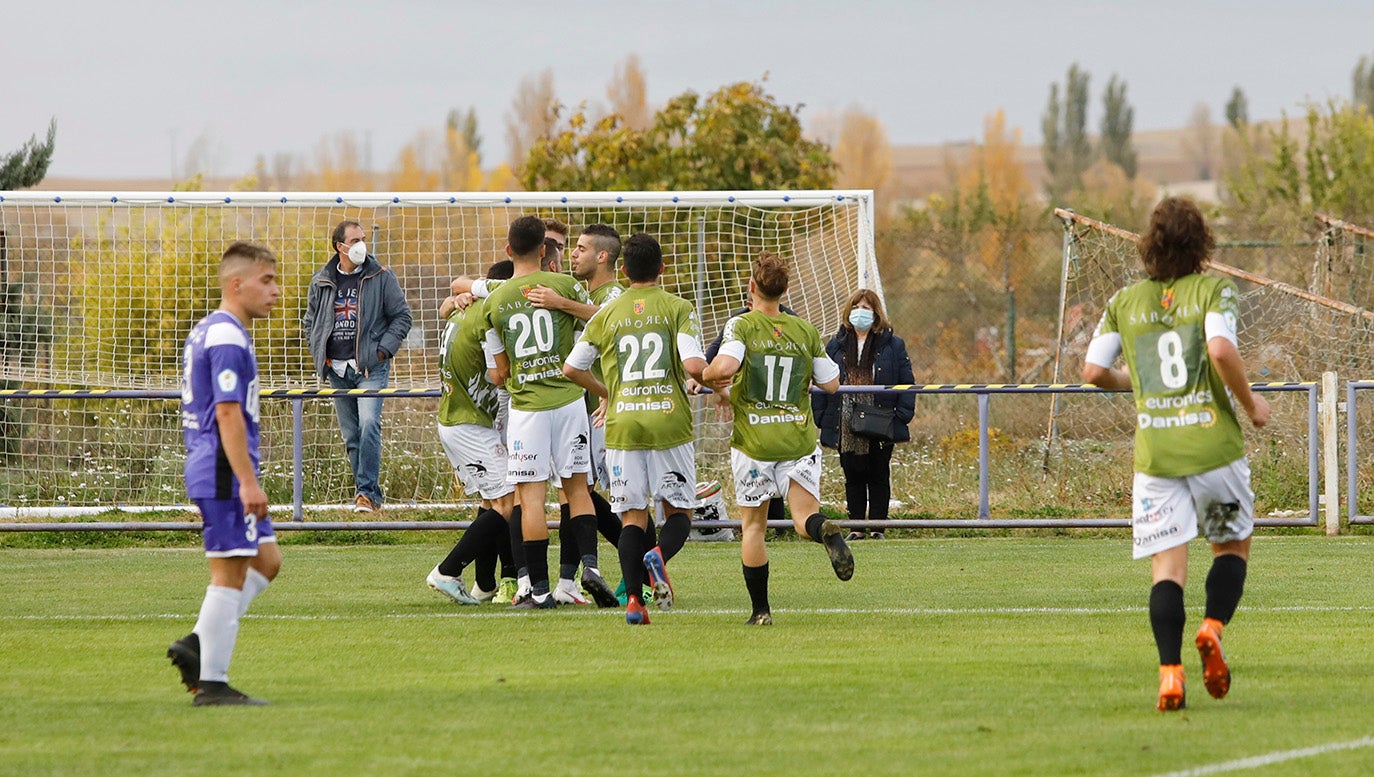 El Palencia Cristo Atlético gana el primer derbi de la temporada.