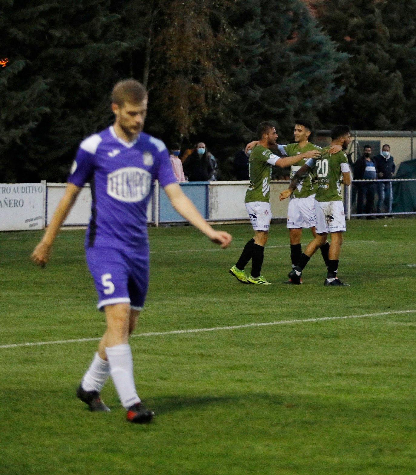 El Palencia Cristo Atlético gana el primer derbi de la temporada.