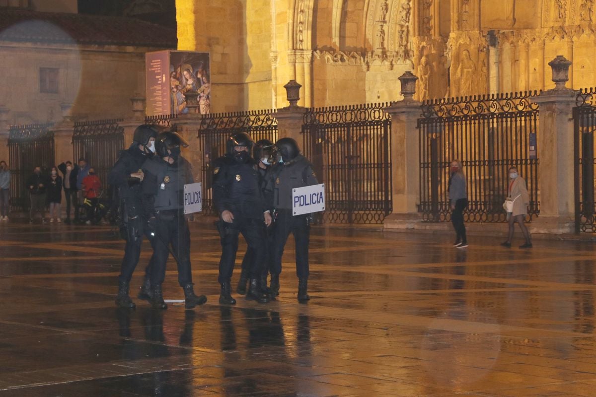 Altercados en la plaza de la Catedral. 