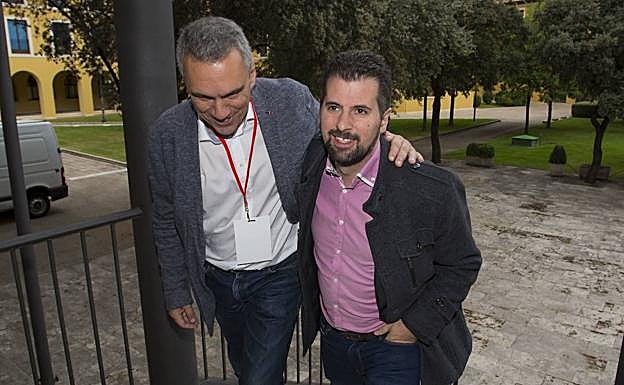 Los socialistas Javier Izquierdo y Luis Tudanca.