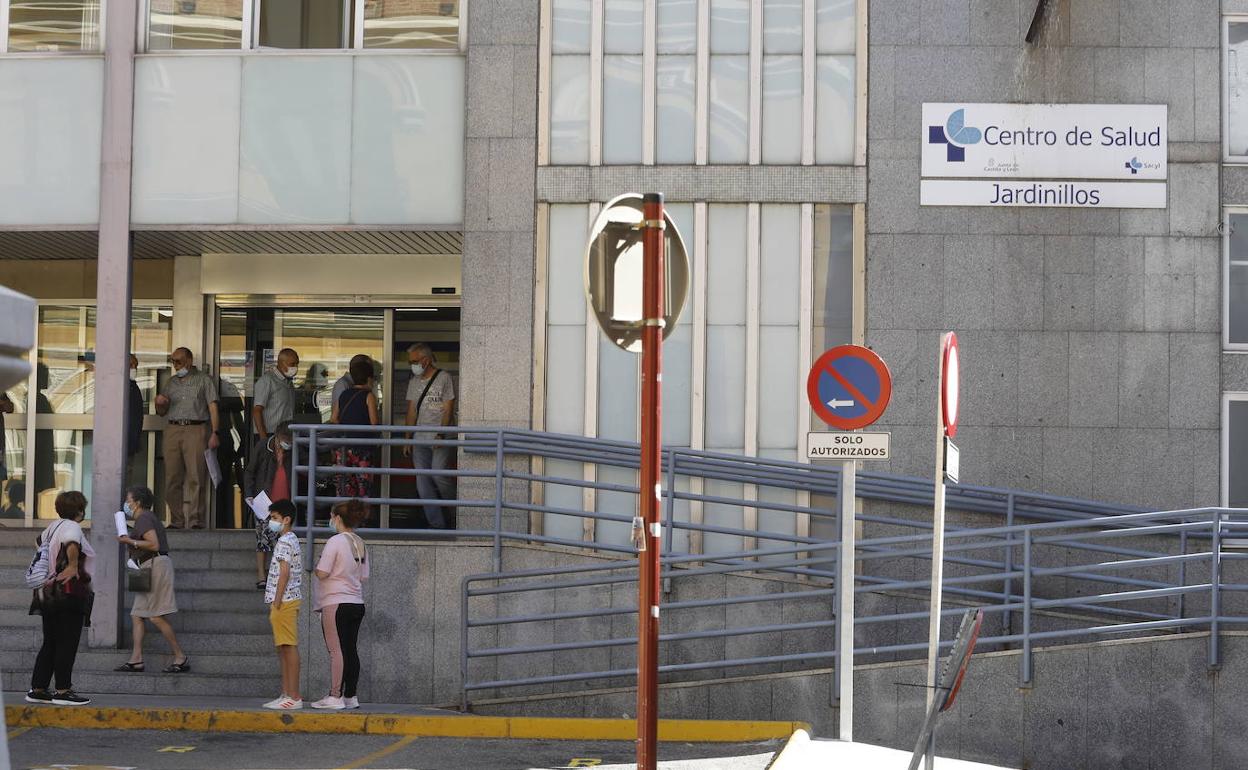 La nueva directora de Atención Primaria «no escatimará esfuerzos» para que la situación sanitaria mejore en Palencia